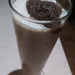 Oreo shake A picture of Oreo shake.