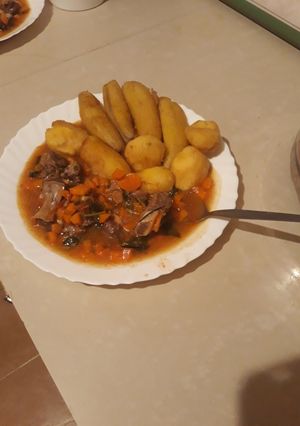 A picture of Roast potatoes/bananas.