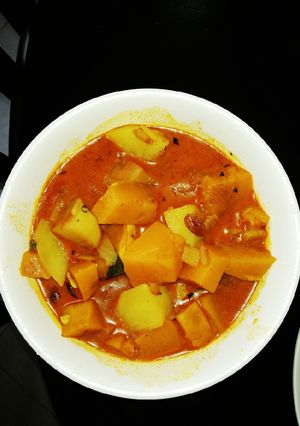 A picture of Pumpkins Curry with Raisins.