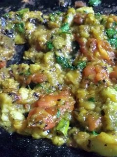 बैंगन भरता (Baingan Bharta recipe in Hindi) रेसिपी मुख्य फोटो