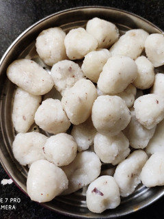 உப்பு கொழுக்கட்டை (Uppu kolukattai recipe in tamil) செய்முறை முக்கிய புகைப்படம்
