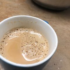A picture of Elaichi tea.