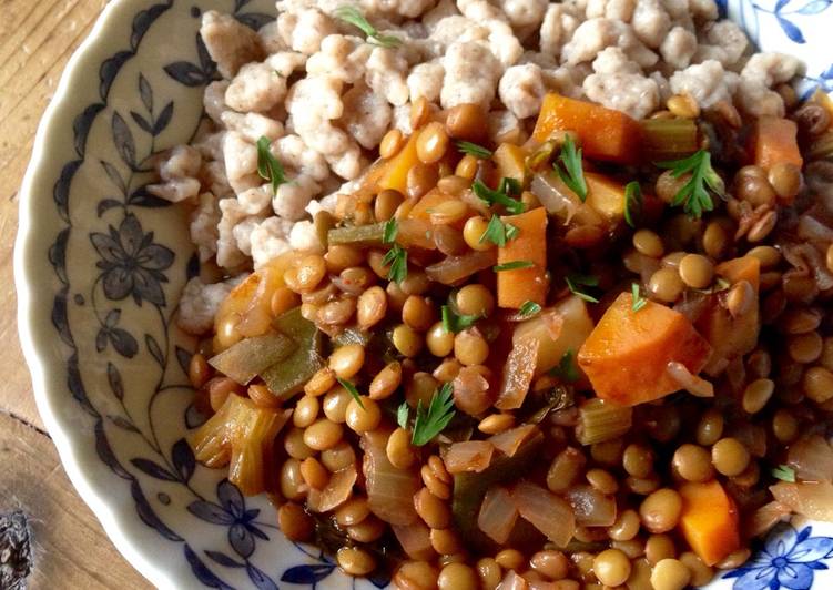 How to Make Homemade Vegetarian Lentil Stew