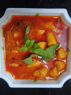 राजस्थानी बेसन गट्टे (Rajasthani besan gatte recipe in Hindi) रेसिपी मुख्य फोटो