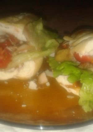 Una foto de Sándwich de alitas recicladas