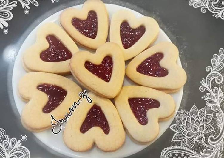 Step-by-Step Guide to Serve Tasteful 💗Linzer Cookies💗