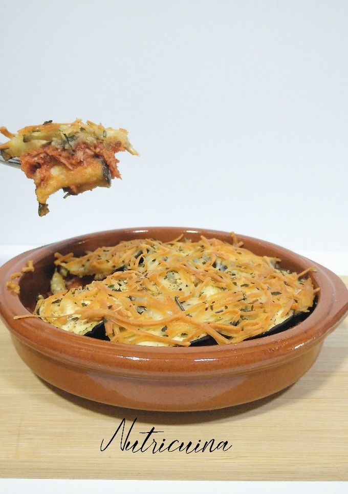 Una foto de Lasaña de berenjena y atún