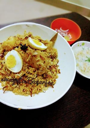 A picture of Chicken Biryani (Kolkata style).