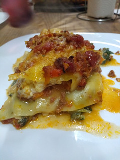 Una foto de Lasaña de verdura y ricota con bolognesa🍝