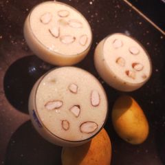 A picture of Mango Shake.