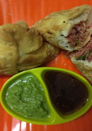 A picture of Indian - Chinese Samosa.