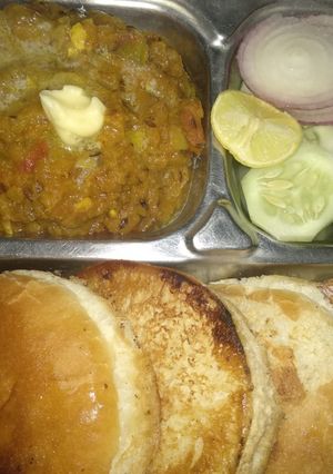 A picture of Pav bhaji.