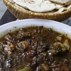 A picture of Palak ghost. (Mutton spinach).