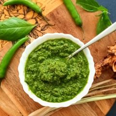 A picture of Authentic Homemade Thai Green Curry Paste.
