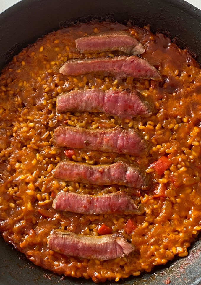 Una foto de Arroz seco de presa ibérica