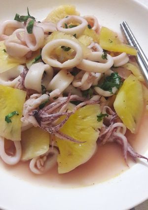Hình của món Mực xào dứa.
