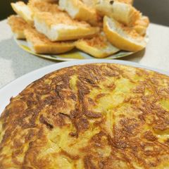 A picture of Spanish Tortilla / Tortilla de Patatas.