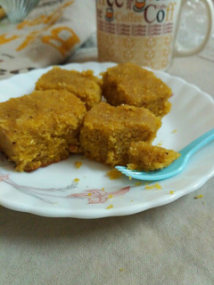 சோள ரவை கேக் செய்முறை முக்கிய புகைப்படம்