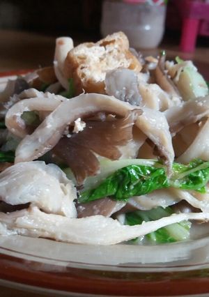 Foto resep Cuma < 7000 oseng jamur..sawi,,tahu,,