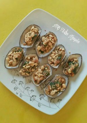Hình của món Sò Lông Nướng Mỡ Hành.