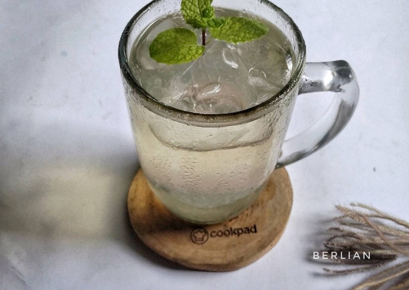 Es air kelapa jeruk nipis
