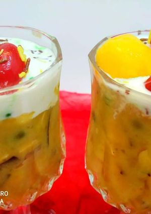 A picture of Instant fruit cream.