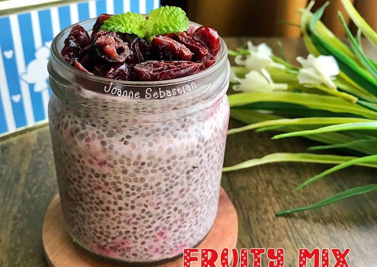 Fruity Mix Chia Pudding