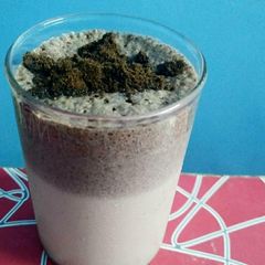 Oreo milk shake A picture of Oreo milk shake.