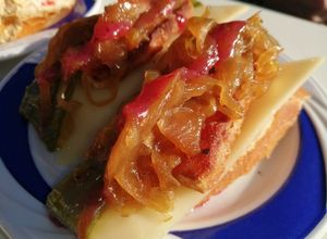 Una foto de Montaditos, Sofritos de Trampó y Queso Mahón