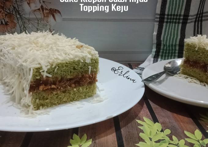 Cake Klepon Sawi Hijau Topping Keju