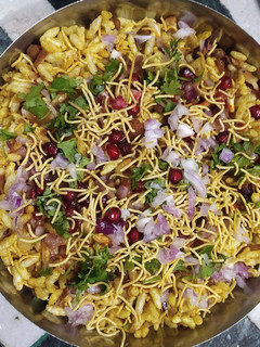 ભેળ (Bhel Recipe In Gujarati) રેસીપી મુખ્ય ફોટો
