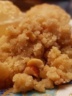 A picture of Sooji halwa (semolina/rava pudding).