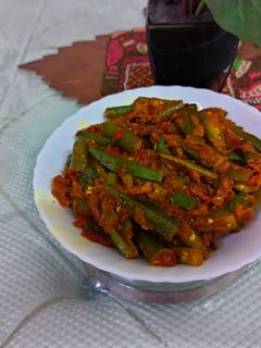 मसाला भिंडी (masala bhindi recipe in Hindi) रेसिपी मुख्य फोटो