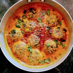 A picture of Methi Saag Pakora Kadhi.