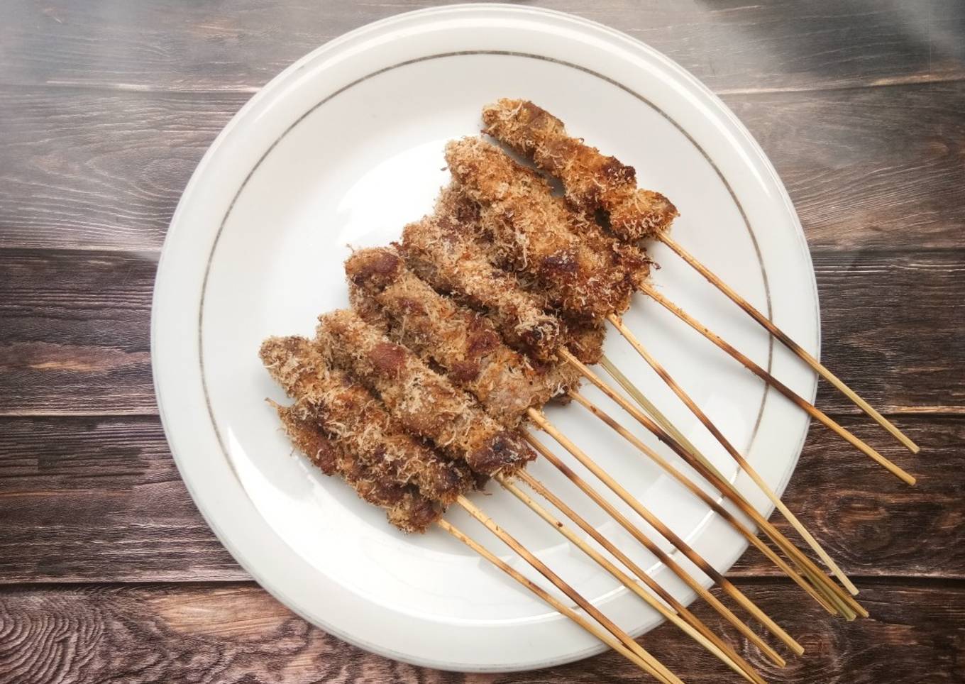 Sate bumbu kelapa (sate klopo) khas Jawa Timur