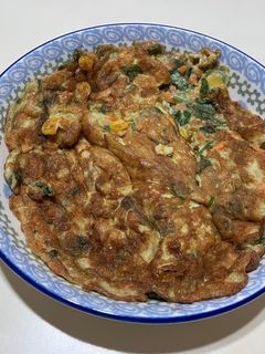 香菜紅蘿蔔🥕玉米粒煎蛋 的食譜成品照片