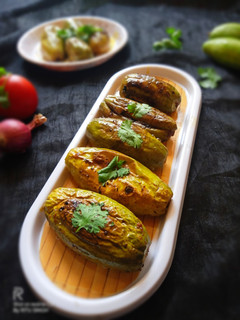 भरवां परवल(bharawa parwal recipe in hindi) रेसिपी मुख्य फोटो