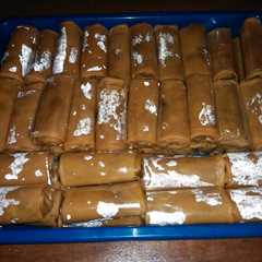 A picture of 100 Dadar gulung pisang coklat untuk jualan.