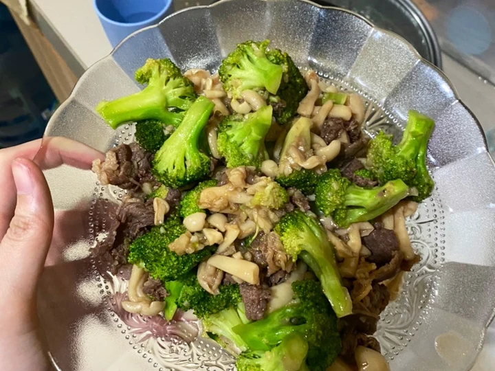 Cara Gampang Membikin Resep Brokoli cah sapi yang Uenak Anti Ribet, Sempurna