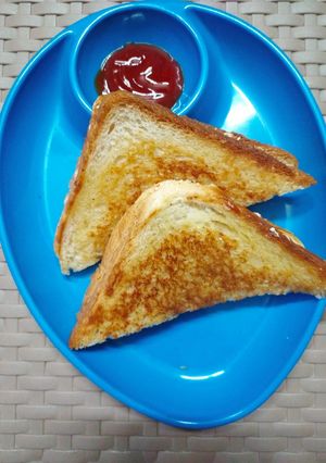 વેજીટેબલ દહીં સેન્ડવીચ (Vegetable Curd Sandwich Recipe In Gujarati) રેસીપી મુખ્ય ફોટો