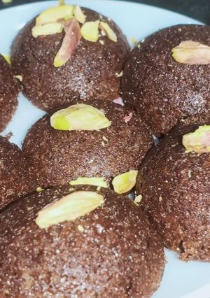 A picture of Bourbon Biscuit Cake Baked in Appam Pan.