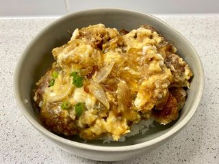 Katsudon (pork tonkatsu rice bowl)