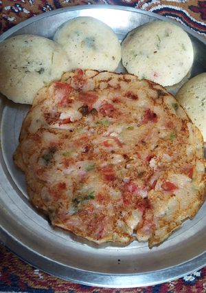 A picture of Methi idli.