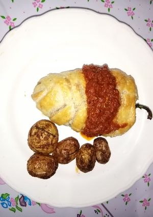 Una foto de Chiles poblanos hojaldrado