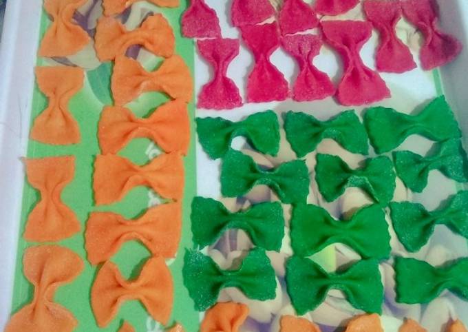 Simple Way to Prepare Homemade Homemade farfalle pasta in three colour