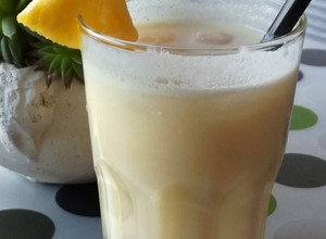 Una foto de Piña colada sin alcohol...🍍🥛