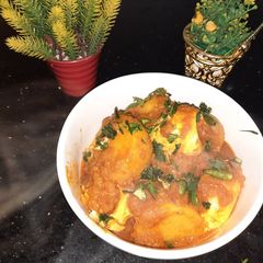 A picture of Egg potato masala.
