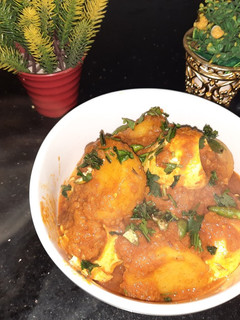 A picture of Egg potato masala.