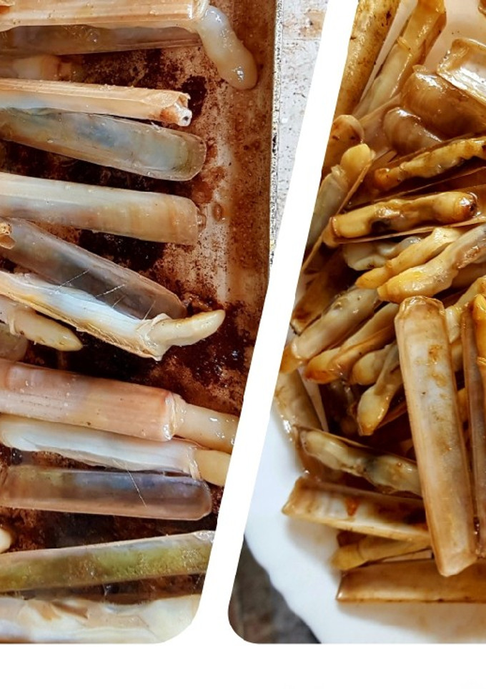 Una foto de Canyuts (navajas) a la plancha con aceite de gambas