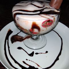 A picture of Choco vanilla pudding.